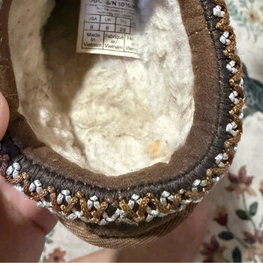 Ugg Tasman toddler chestnut Brown Suede Slip-On Slippers 9